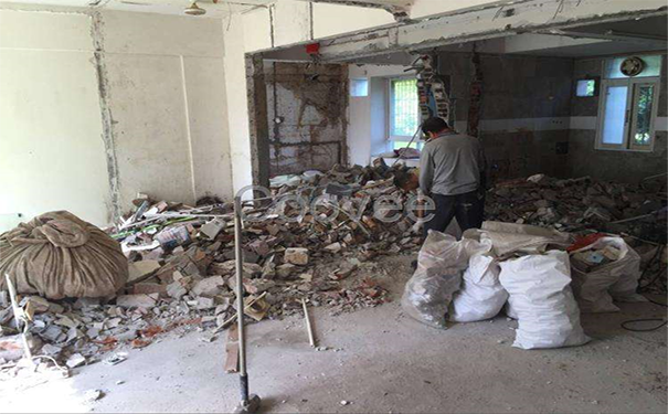 蘇州蘇州拆除作業(yè)時(shí)遇到下雨天 該暫停施工嗎